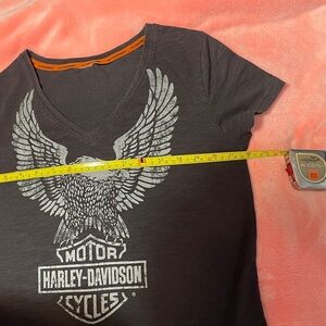 Ladies Charcoal color Harley-Davidson  
Top
Large Eagle and Harley Davidson Logo